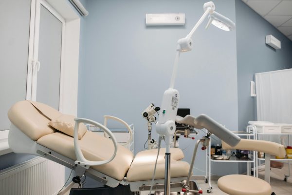 gynecologist_pexels-pavel-danilyuk-7108389