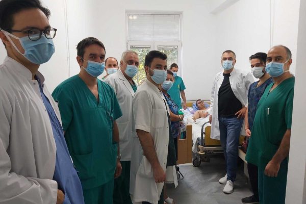 С екипа на Клиниката по ортопедия и травматология (3)